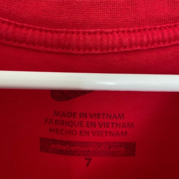 EUC‎ | Nike boy’s basic solid red swoosh short sleeve shirt size 7 - Picture 3 of 5